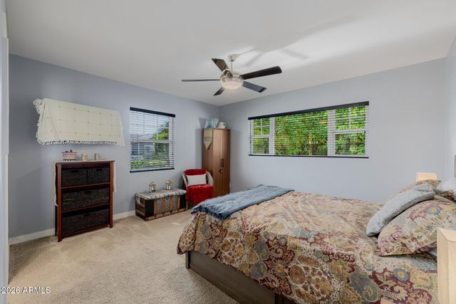 4942 E WHITTON Avenue, Phoenix, AZ 85018