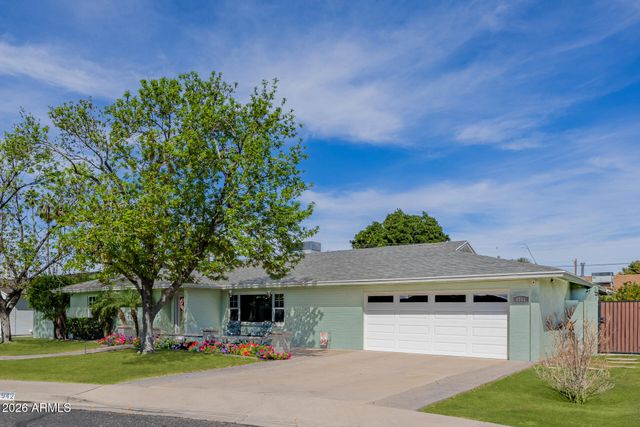 4942 E WHITTON Avenue, Phoenix, AZ 85018