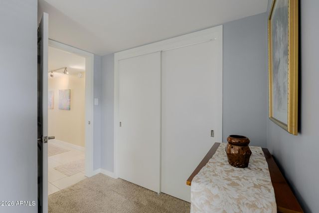 4942 E WHITTON Avenue, Phoenix, AZ 85018