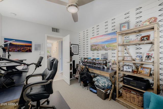 4942 E WHITTON Avenue, Phoenix, AZ 85018