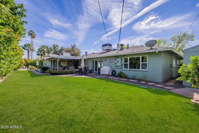 4942 E WHITTON Avenue, Phoenix, AZ 85018