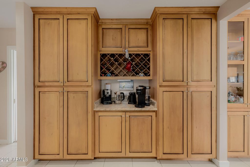 Image 34 of property listing at 4942 E WHITTON Avenue, Phoenix, AZ 85018