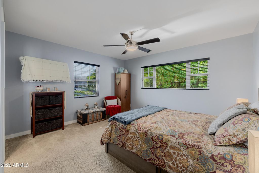 Image 57 of property listing at 4942 E WHITTON Avenue, Phoenix, AZ 85018