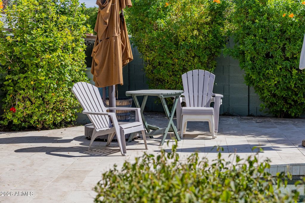 Image 88 of property listing at 4942 E WHITTON Avenue, Phoenix, AZ 85018