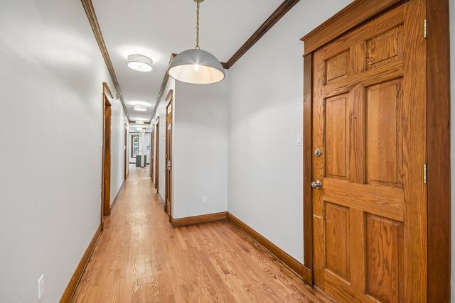 5218 S Dorchester Avenue 1, Chicago, IL 60615