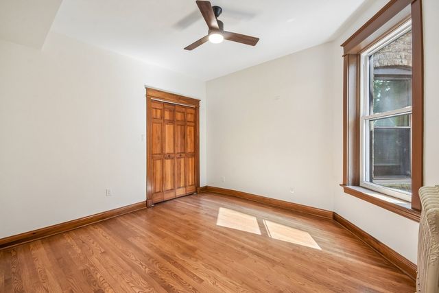 5218 S Dorchester Avenue 1, Chicago, IL 60615