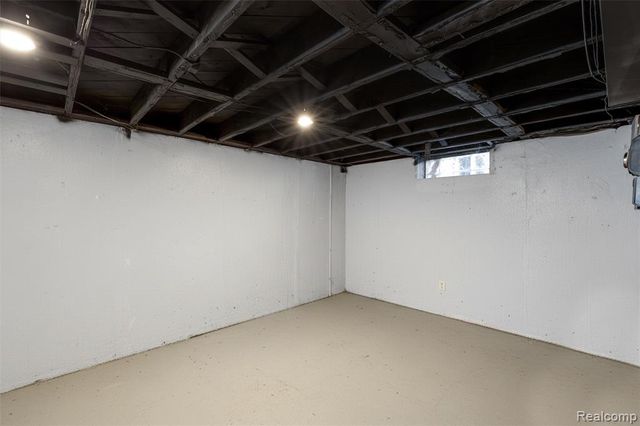 21720 Pembroke Avenue, Detroit, MI 48219