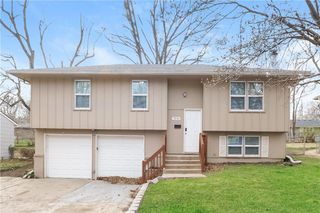 9204 Marsh Avenue, Kansas City, MO 64138