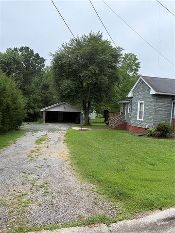 1308 Carolina Avenue, Eden, NC 27288