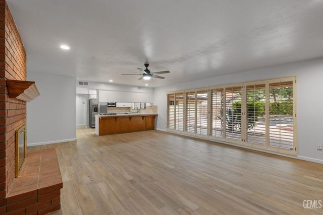 421 Montalvo Drive, Bakersfield, CA 93309