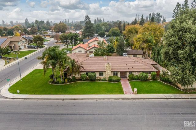 421 Montalvo Drive, Bakersfield, CA 93309