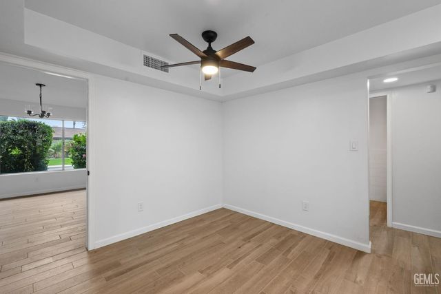 421 Montalvo Drive, Bakersfield, CA 93309