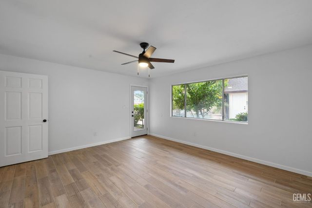 421 Montalvo Drive, Bakersfield, CA 93309