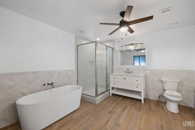 421 Montalvo Drive, Bakersfield, CA 93309