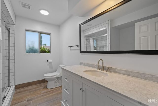 421 Montalvo Drive, Bakersfield, CA 93309