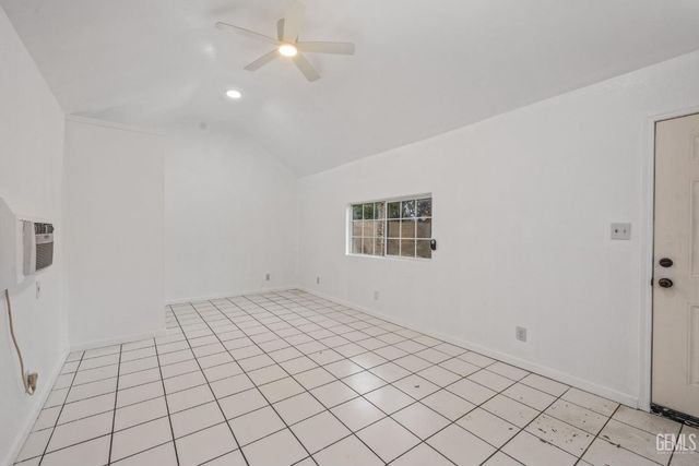 421 Montalvo Drive, Bakersfield, CA 93309