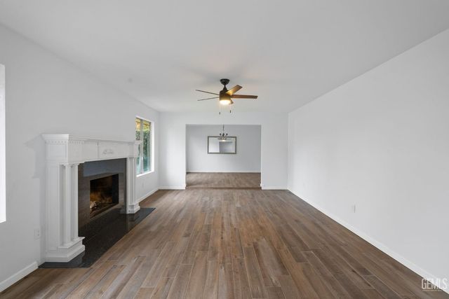 421 Montalvo Drive, Bakersfield, CA 93309