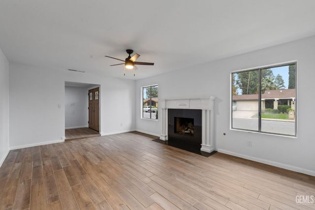 421 Montalvo Drive, Bakersfield, CA 93309