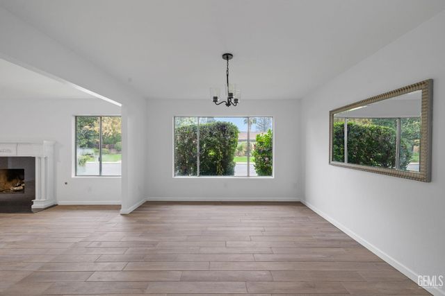 421 Montalvo Drive, Bakersfield, CA 93309