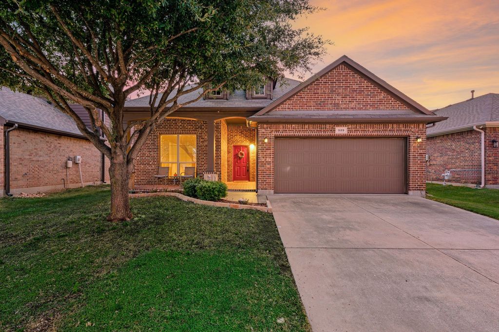 529 Branding Iron Trail, Fort Worth, TX 76131 — exterior