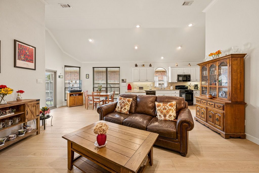 529 Branding Iron Trail, Fort Worth, TX 76131 — photo 4