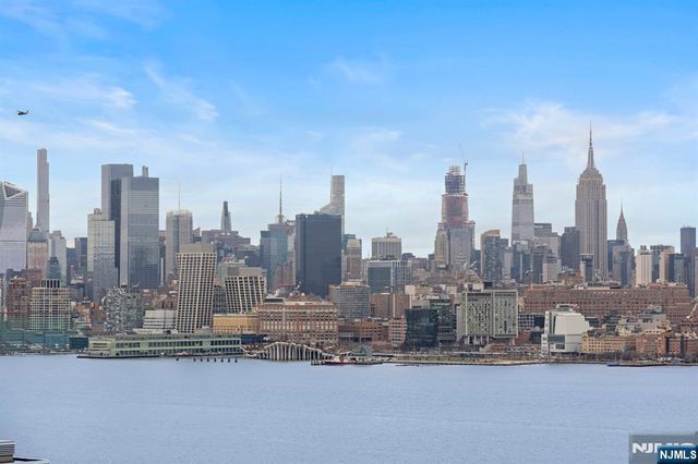 1 Shore Lane 2707, Jersey City, NJ 07310