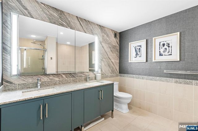 1 Shore Lane 2707, Jersey City, NJ 07310