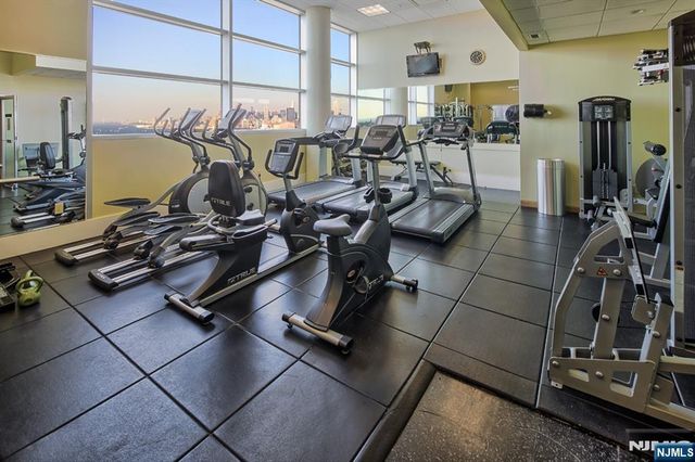 1 Shore Lane 2707, Jersey City, NJ 07310