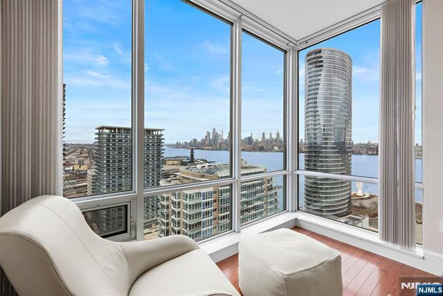 1 Shore Lane 2707, Jersey City, NJ 07310