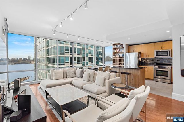 1 Shore Lane 2707, Jersey City, NJ 07310