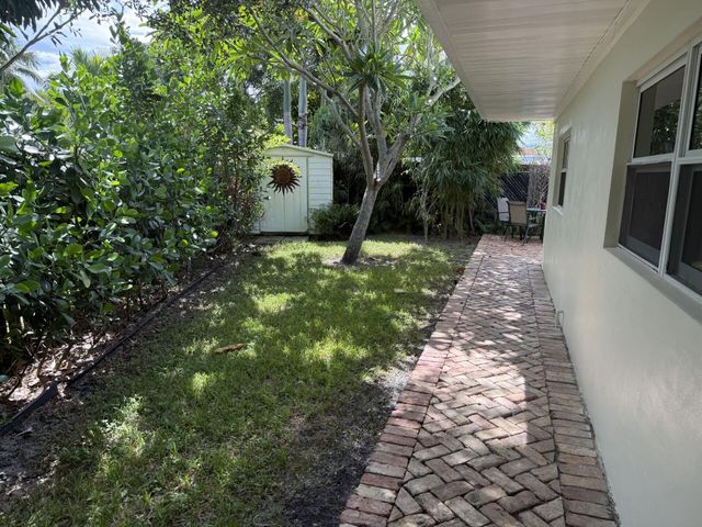 228 Lake Terrace, Delray Beach, FL 33444