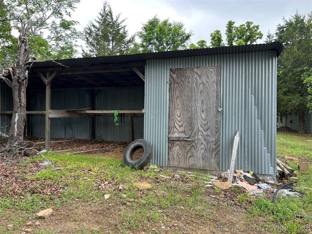 581 Dozer Bend, Eufaula, OK 74432