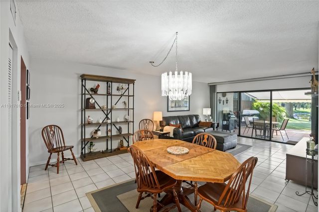 7320 Coldstream Dr, Hialeah, FL 33015