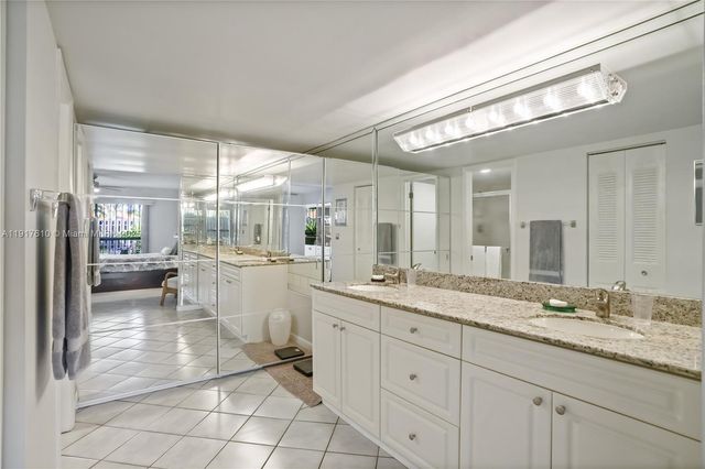 7320 Coldstream Dr, Hialeah, FL 33015