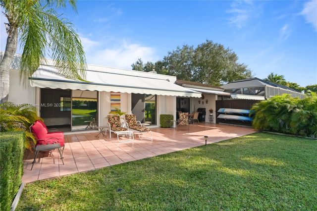 7320 Coldstream Dr, Hialeah, FL 33015