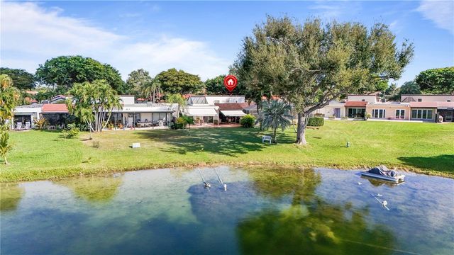 7320 Coldstream Dr, Hialeah, FL 33015