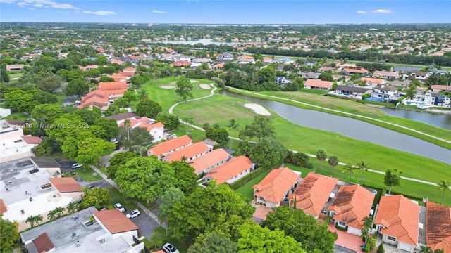 7320 Coldstream Dr, Hialeah, FL 33015