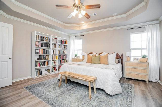 2552 N Tavistock Court, Fayetteville, AR 72704