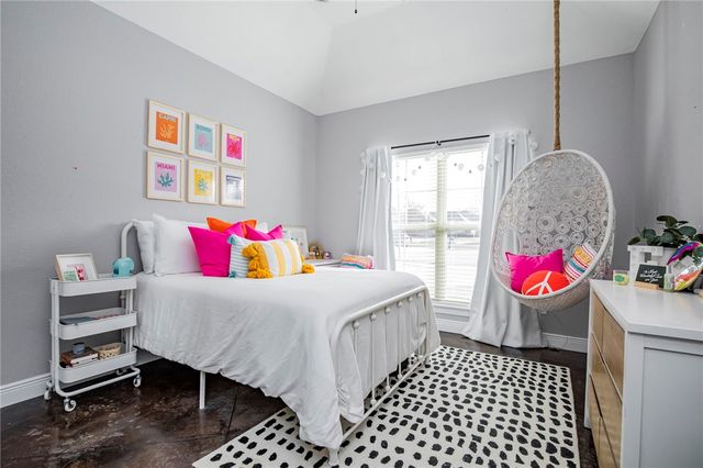 2552 N Tavistock Court, Fayetteville, AR 72704