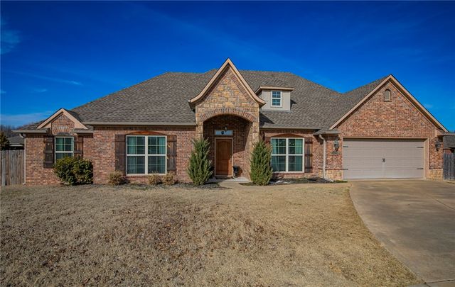 2552 N Tavistock Court, Fayetteville, AR 72704