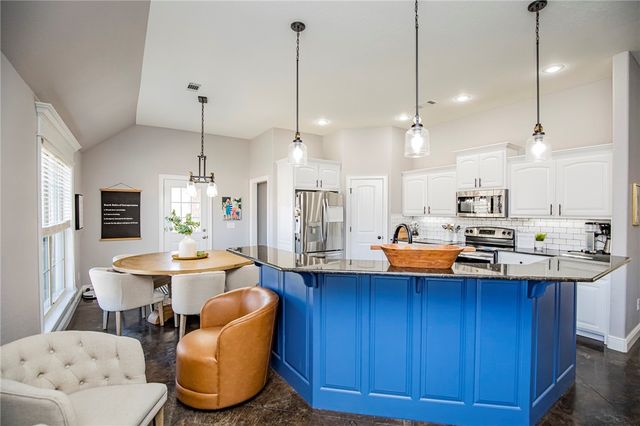 2552 N Tavistock Court, Fayetteville, AR 72704