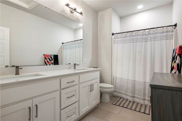 6207 SW Prism Path Street, Bentonville, AR 72713