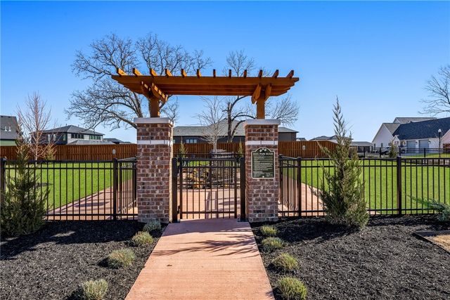 6207 SW Prism Path Street, Bentonville, AR 72713