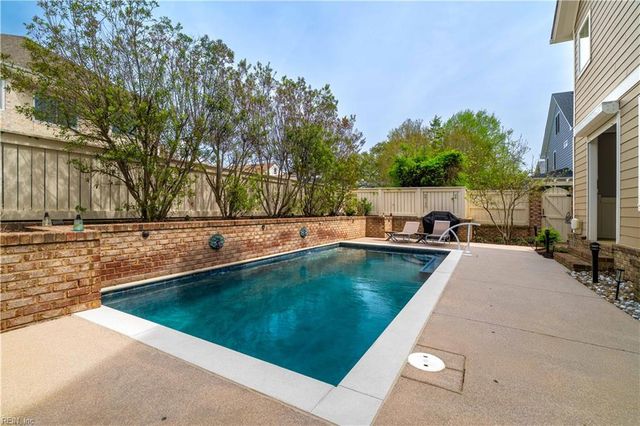 211 69th ST, Virginia Beach, VA 23451