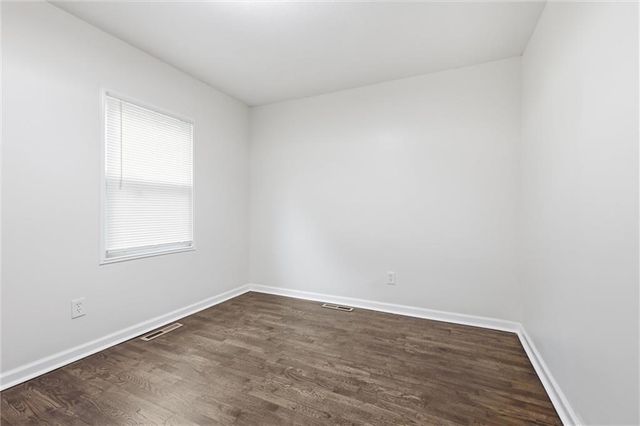 10518 Palmer Avenue, Kansas City, MO 64134