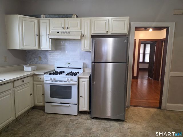 156 Fairfield Avenue, Hartford, CT 06114