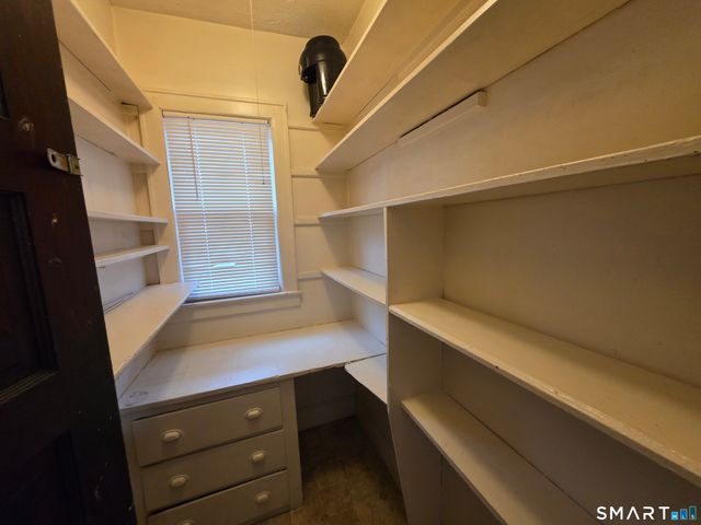 156 Fairfield Avenue, Hartford, CT 06114