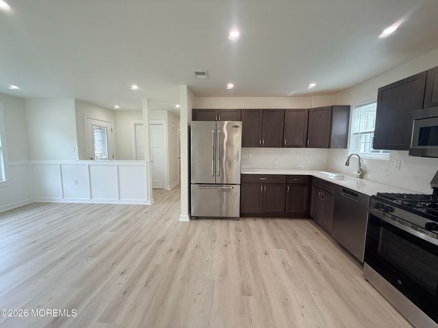 15 Lindsey Circle 15, Old Bridge, NJ 08857