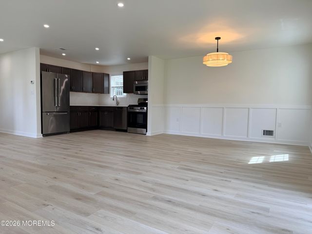 15 Lindsey Circle 15, Old Bridge, NJ 08857