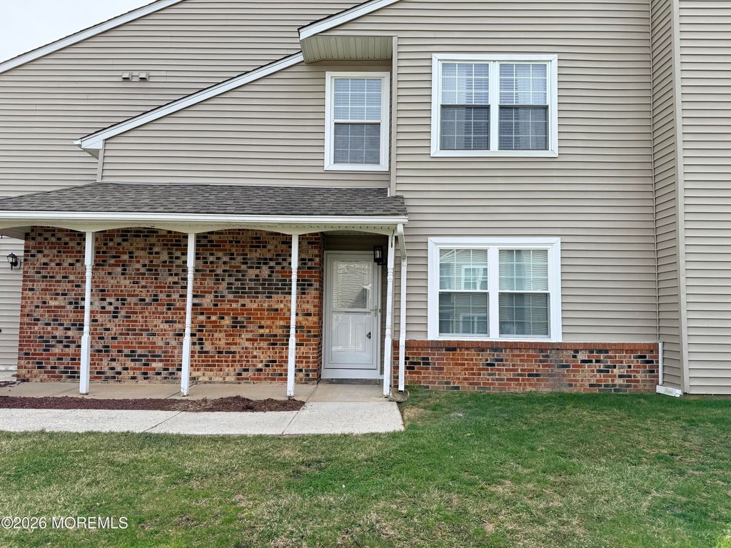 15 Lindsey Circle 15, Old Bridge, NJ 08857